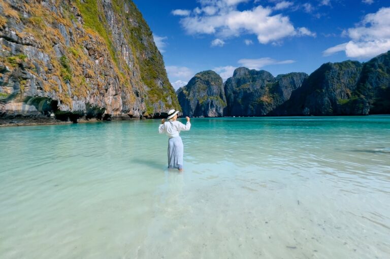 Serene,Maya,Bay,Island,In,Thailand,With,Crystal,Clear,Waters