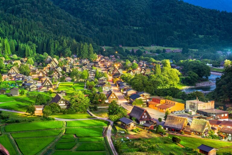 Shirakawago,,Japan,At,Twilight,In,The,Summer,Season.